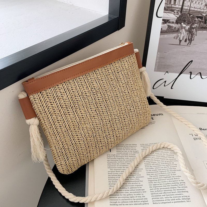 2022 New Woven Straw Shoulder Handbag Large Capacity Women's Beach Tote