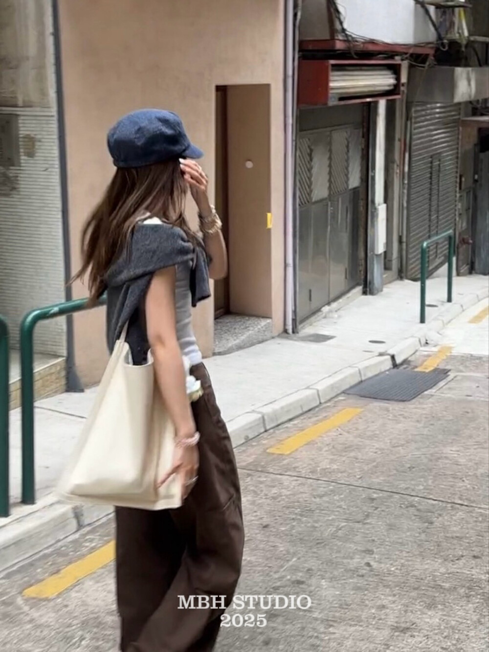 MBH Minimalist Full Grain Leather Tote Bag Soft Large Capacity Shoulder Bag for Commute