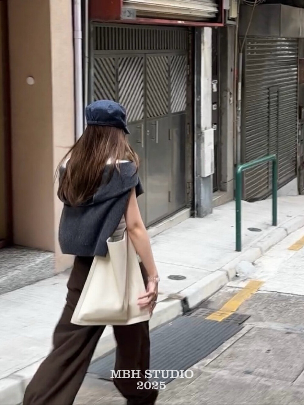 MBH Minimalist Full Grain Leather Tote Bag Soft Large Capacity Shoulder Bag for Commute