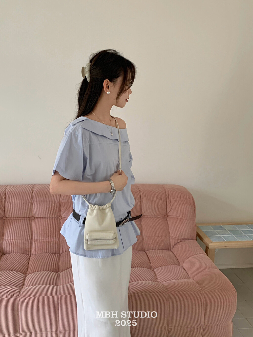 MBH Korean Top Layer Cowhide Dopamine Phone Bag Versatile Mini Crossbody Shoulder Bag - Image 4